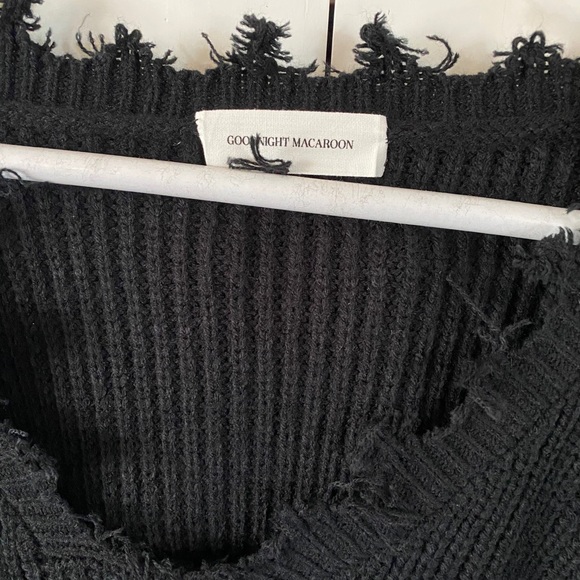 Goodnight Macaroon Black Cropped Sweater - Picture 2 of 3